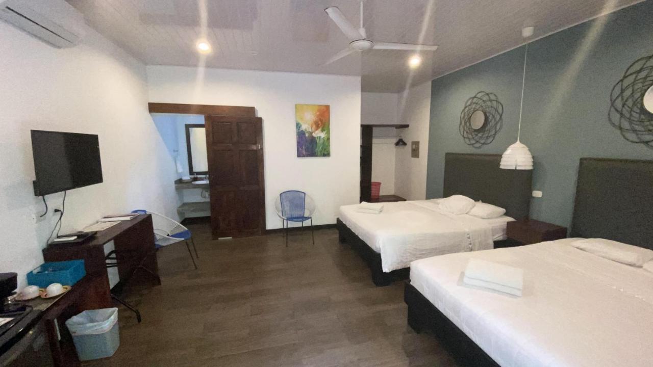La Posada Jungle Hotel Manuel Antonio Eksteriør billede